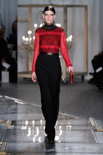 ヴィクトリア時代の華やかさの中に垣間見える荒々しさ‐ジェイソン ウー(JASON WU)の2011-12年秋冬コレクション｜写真24