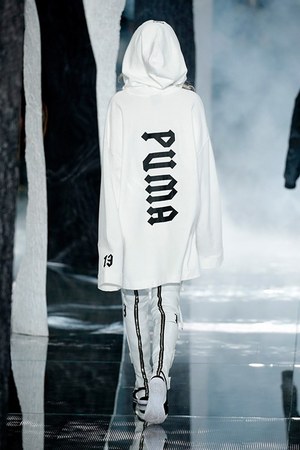 プーマ  バイ リアーナ(PUMA  BY RIHANNA) 2016-17年秋冬 ウィメンズ&メンズコレクション  - 写真51