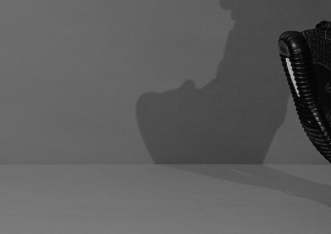アディダス オリジナルス バイ カニエ・ウエスト「YEEZY BOOST 350」のブラックカラー登場 | 写真