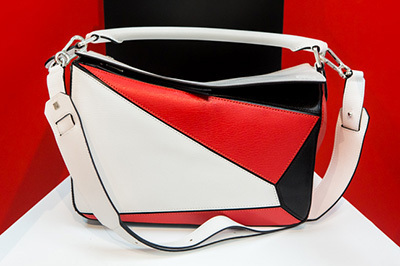  「ロエベ展」が日本橋三越本店で - アイコンの「パズル バッグ」が集結、アーカイブ作品も展示