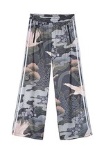 アディダス オリジナルス バイ リタ・オラから着物が発売！？和柄のジャケットやスニーカーなど｜写真16