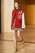 コーチ 2016年フォールコレクション - 慣れ親しんだアメリカンな要素を繋ぎ合わせた新・NYCスタイル｜写真1