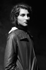 大空にはばたく勇敢でエレガントな女性をイメージ　Colenimo(コレニモ)、2011-2012年秋冬コレクション｜写真2