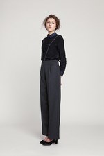 大空にはばたく勇敢でエレガントな女性をイメージ　Colenimo(コレニモ)、2011-2012年秋冬コレクション｜写真18