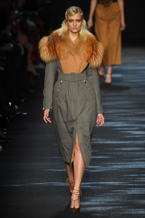 ブルマリン(Blumarine) 2016-17年秋冬 ウィメンズコレクション シルエット - 写真21