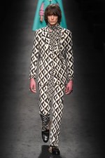 グッチ 2016-17年秋冬コレクション - 豊かな感性で築き上げる折衷主義｜写真26