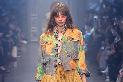 ディフュージョンライン｜ヴィヴィアン・ウエストウッド、阪急うめだ本店に新店オープン - ネックレスやシューズなど限定アイテムも