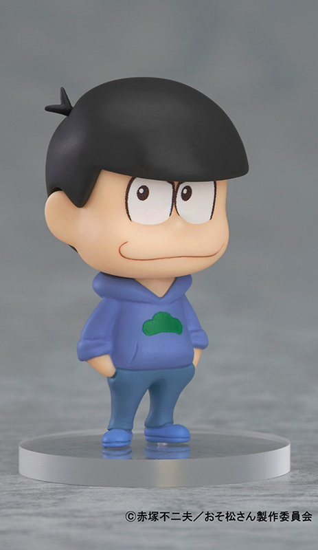 Tvアニメ おそ松さん より おそ松さん トレーディングフィギュア おなじみのパーカー姿と表情に注目 ファッションプレス