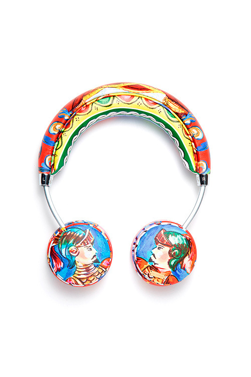 ドルチェ＆ガッバーナのヘッドフォン＆iPhoneケース - 花々の輝かしいビジュー装飾｜写真11