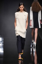 アンテプリマ 2016-17年秋冬コレクション - 美しい薔薇は強さを秘めている｜写真4