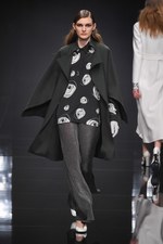 アンテプリマ 2016-17年秋冬コレクション - 美しい薔薇は強さを秘めている｜写真8