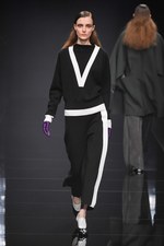 アンテプリマ 2016-17年秋冬コレクション - 美しい薔薇は強さを秘めている｜写真10