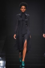 アンテプリマ 2016-17年秋冬コレクション - 美しい薔薇は強さを秘めている｜写真28