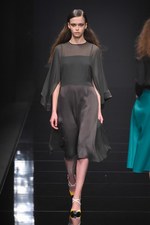 アンテプリマ 2016-17年秋冬コレクション - 美しい薔薇は強さを秘めている｜写真30