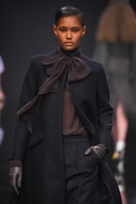 アンテプリマ 2016-17年秋冬コレクション - 美しい薔薇は強さを秘めている｜写真32