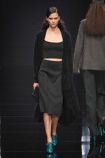 アンテプリマ 2016-17年秋冬コレクション - 美しい薔薇は強さを秘めている｜写真39