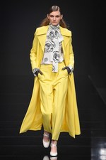 アンテプリマ 2016-17年秋冬コレクション - 美しい薔薇は強さを秘めている｜写真42