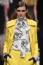 アンテプリマ 2016-17年秋冬コレクション - 美しい薔薇は強さを秘めている｜写真43