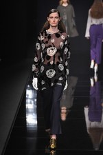 アンテプリマ 2016-17年秋冬コレクション - 美しい薔薇は強さを秘めている｜写真52