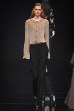 アンテプリマ 2016-17年秋冬コレクション - 美しい薔薇は強さを秘めている｜写真55