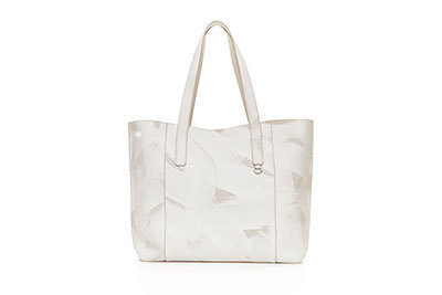 トッズのメンズブティックが小田急百貨店にオープン - カーフスエードの限定シューズ＆バッグ展開