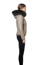 デュベティカ(DUVETICA) 女性らしさ｜写真8