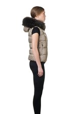 デュベティカ(DUVETICA) 女性らしさ｜写真17