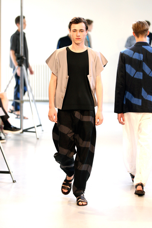 イッセイ ミヤケ メン(ISSEY MIYAKE MEN) 2012年春夏メンズコレクション  - 写真3