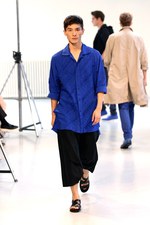 イッセイ ミヤケ メン(ISSEY MIYAKE MEN)2012春夏コレクション｜写真17