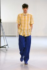 イッセイ ミヤケ メン(ISSEY MIYAKE MEN)2012春夏コレクション｜写真27