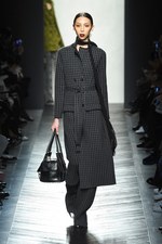 ボッテガ・ヴェネタ 2016-17年秋冬ウィメンズコレクション - 秘めることで生まれる美｜写真16