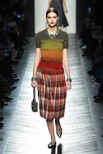 ボッテガ・ヴェネタ 2016-17年秋冬ウィメンズコレクション - 秘めることで生まれる美｜写真49