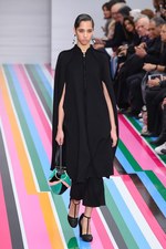 サルヴァトーレ フェラガモ 2016年秋冬ウィメンズコレクション - 色彩を弾ませポップに遊んで｜写真1