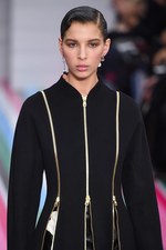 サルヴァトーレ フェラガモ 2016年秋冬ウィメンズコレクション - 色彩を弾ませポップに遊んで｜写真13