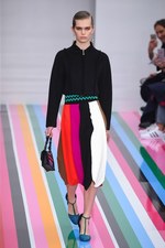 サルヴァトーレ フェラガモ 2016年秋冬ウィメンズコレクション - 色彩を弾ませポップに遊んで｜写真14