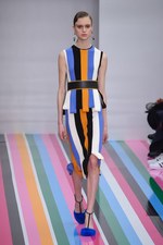 サルヴァトーレ フェラガモ 2016年秋冬ウィメンズコレクション - 色彩を弾ませポップに遊んで｜写真25