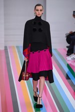 サルヴァトーレ フェラガモ 2016年秋冬ウィメンズコレクション - 色彩を弾ませポップに遊んで｜写真27