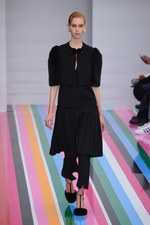 サルヴァトーレ フェラガモ 2016年秋冬ウィメンズコレクション - 色彩を弾ませポップに遊んで｜写真37