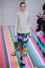 サルヴァトーレ フェラガモ 2016年秋冬ウィメンズコレクション - 色彩を弾ませポップに遊んで｜写真53