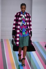 サルヴァトーレ フェラガモ 2016年秋冬ウィメンズコレクション - 色彩を弾ませポップに遊んで｜写真58