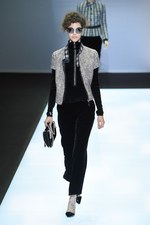 ジョルジオ アルマーニ 2016年秋冬ウィメンズコレクション - ブラック ベルベットに魅せられて｜写真5