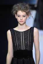 ジョルジオ アルマーニ 2016年秋冬ウィメンズコレクション - ブラック ベルベットに魅せられて｜写真101