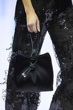 ジョルジオ アルマーニ 2016年秋冬ウィメンズコレクション - ブラック ベルベットに魅せられて｜写真106