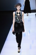 ジョルジオ アルマーニ 2016年秋冬ウィメンズコレクション - ブラック ベルベットに魅せられて｜写真107