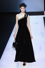 ジョルジオ アルマーニ 2016年秋冬ウィメンズコレクション - ブラック ベルベットに魅せられて｜写真110