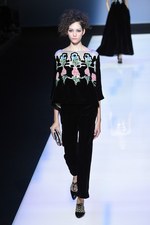 ジョルジオ アルマーニ 2016年秋冬ウィメンズコレクション - ブラック ベルベットに魅せられて｜写真113