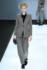 ジョルジオ アルマーニ 2016年秋冬ウィメンズコレクション - ブラック ベルベットに魅せられて｜写真18