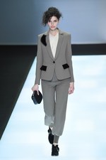 ジョルジオ アルマーニ 2016年秋冬ウィメンズコレクション - ブラック ベルベットに魅せられて｜写真20