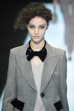 ジョルジオ アルマーニ 2016年秋冬ウィメンズコレクション - ブラック ベルベットに魅せられて｜写真22