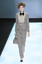 ジョルジオ アルマーニ 2016年秋冬ウィメンズコレクション - ブラック ベルベットに魅せられて｜写真23